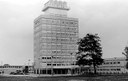 Town Hall, Harlow, Schwarz-Weiß-Fotografie, 1971, unbekannter Fotograf; Bildquelle: http://www.geograph.org.uk/photo/2805198. Creative Commons License. 