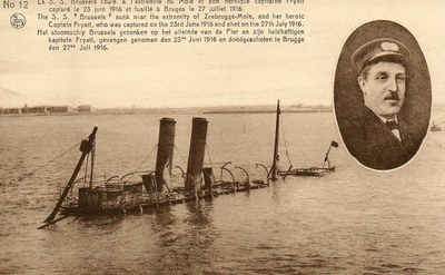 SS Brussels sunk in Zeebrugge Harbour, Postkarte, 1918, unbekannter Photograph; Bildquelle: Wikimedia Commons, https://commons.wikimedia.org/wiki/File:SS_Brussels_Zeebrugge_Raid.jpg, gemeinfrei.