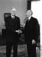 Bonn, Konrad Adenauer und Charles de Gaulle, Schwarz-Weiß-Photographie, 1958, Photograph: Ludwig Wegmann; Bildquelle: Deutsches Bundesarchiv (German Federal Archive), B 145 Bild-F015892-0010, wikimedia commons, http://commons.wikimedia.org/wiki/File:Bundesarchiv_B_145_Bild-F015892-0010,_Bonn,_Konrad_Adenauer_und_Charles_de_Gaulle.jpg